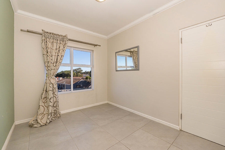 2 Bedroom Property for Sale in Table View Western Cape